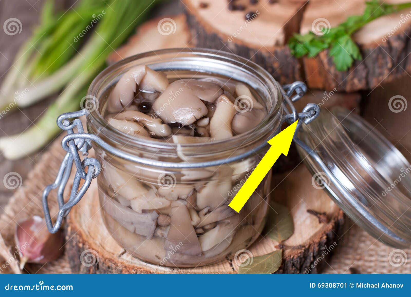 Секрет бабушкиного подвала — солёные вёшенки с морковью