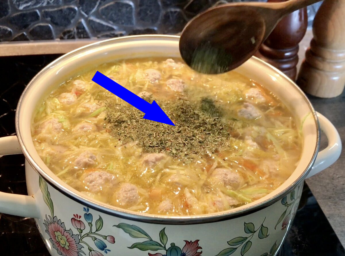 Щи с топлёным маслом и укропом — секрет бабушкиной кухни