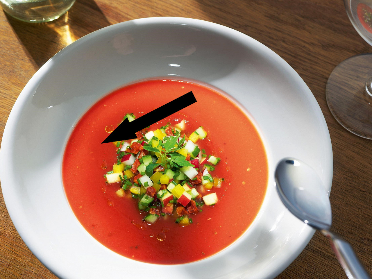 Холодные щи с хрустящим салом — русский ответ гаспачо