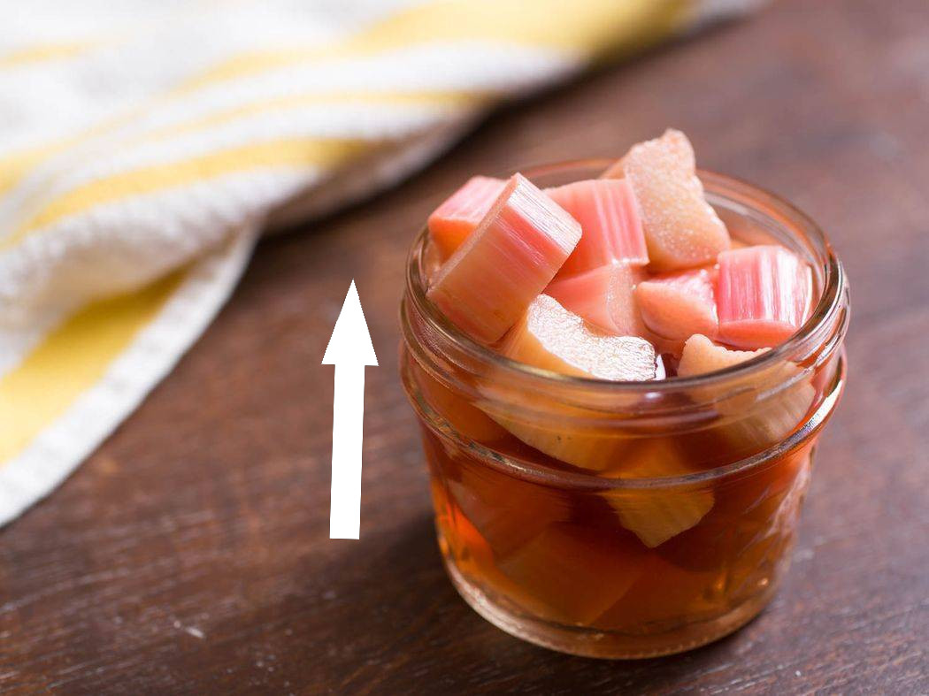 Этот компот из ревеня взорвал мой блог рецептами с ванильной магией