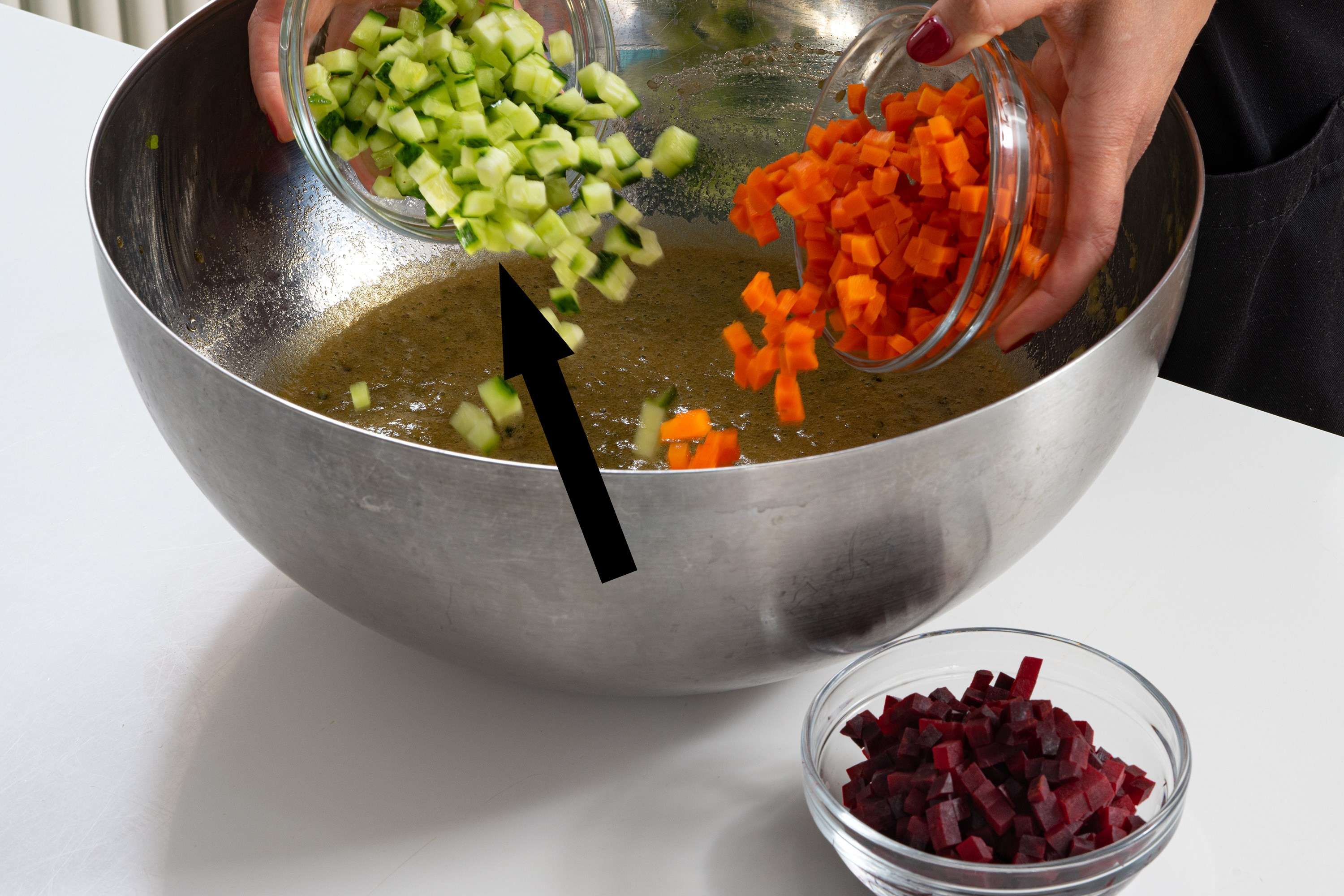 Постная окрошка на свекольном квасе — секрет русского лета