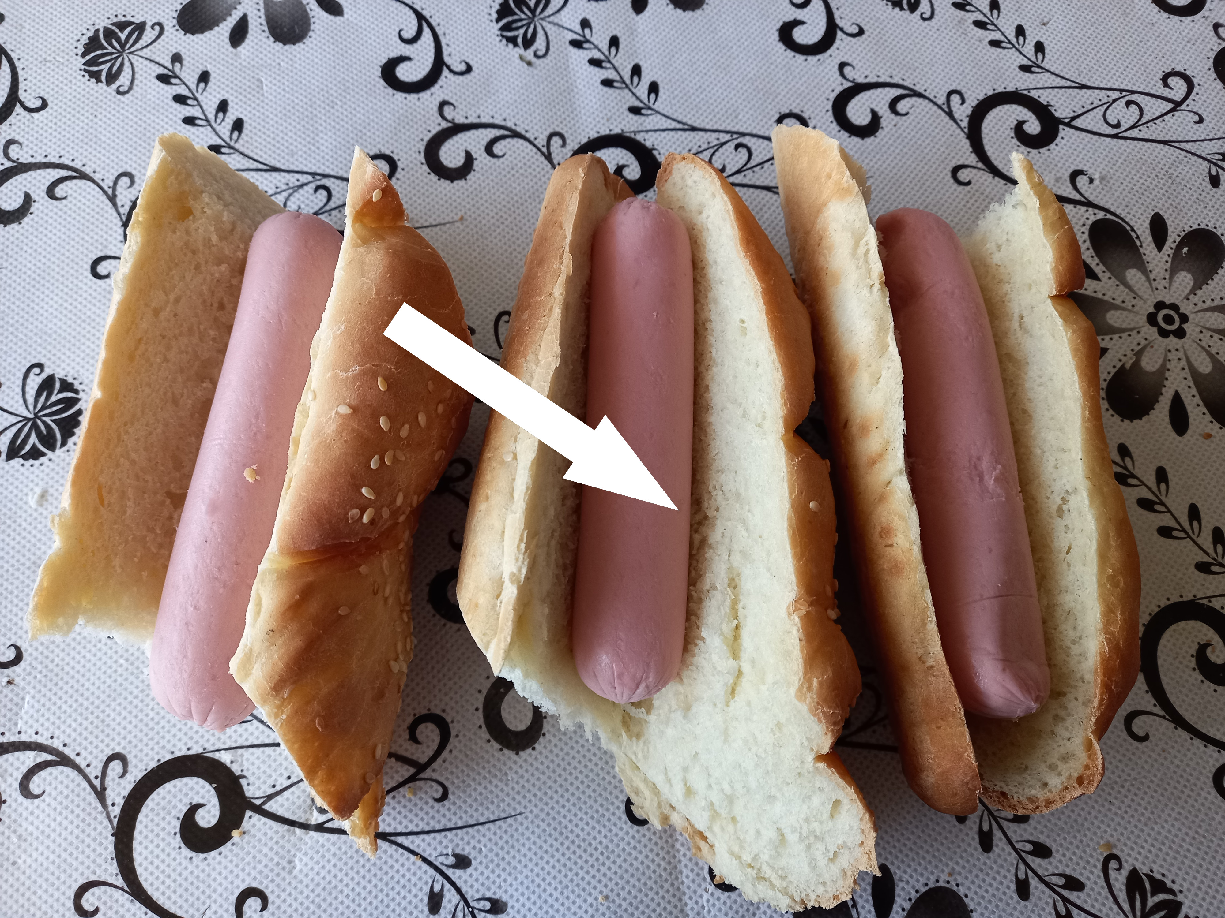 Этот забытый хот-дог с крабовыми палочками взорвал TikTok