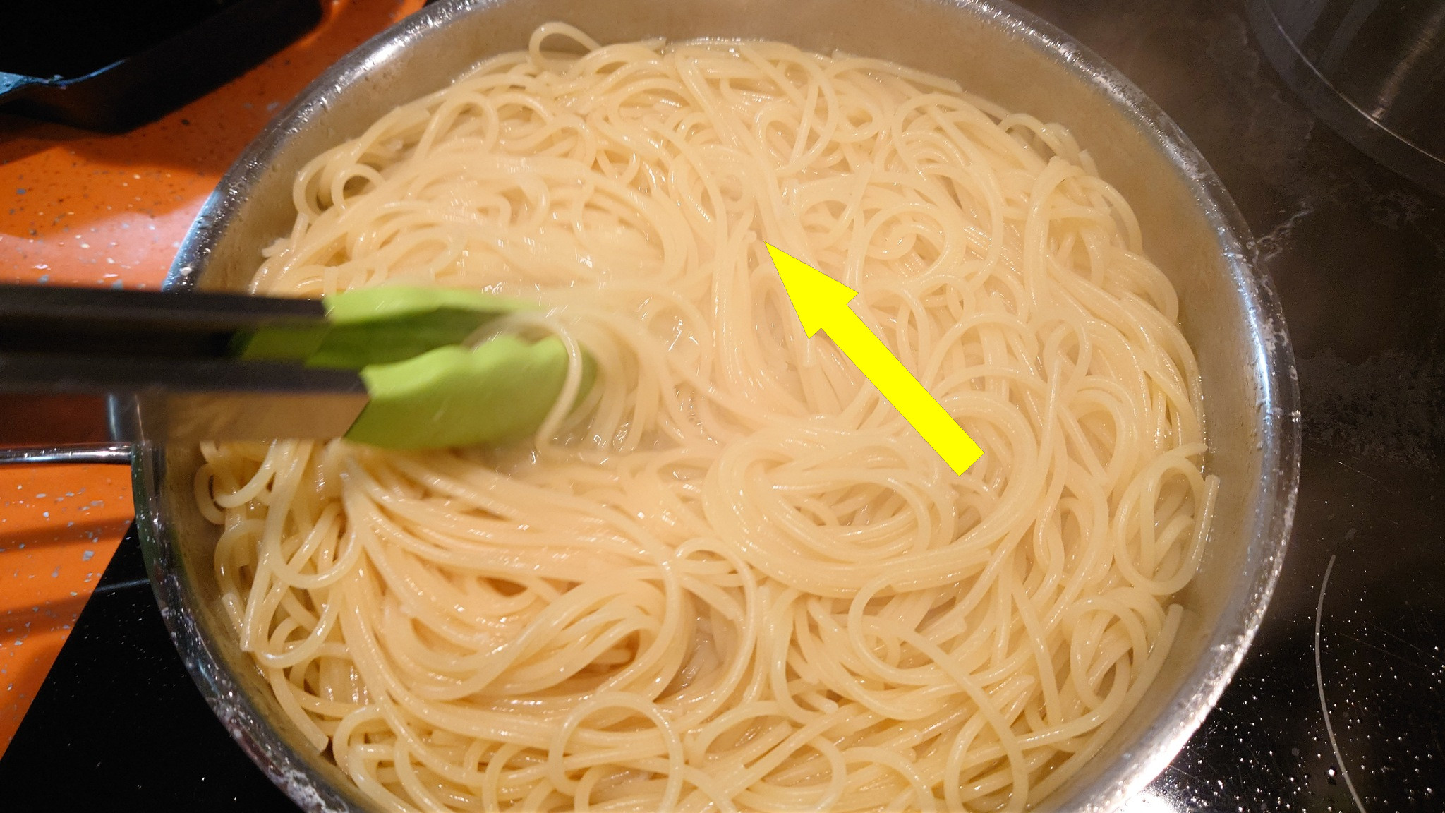 Секрет идеальных макарон скрыт в соленой воде