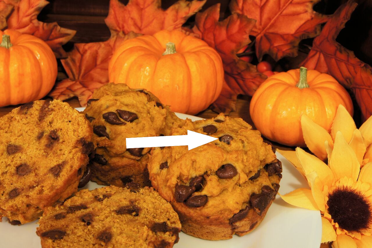 Тыквенные маффины с шоколадным сердцем взорвут ваш завтрак