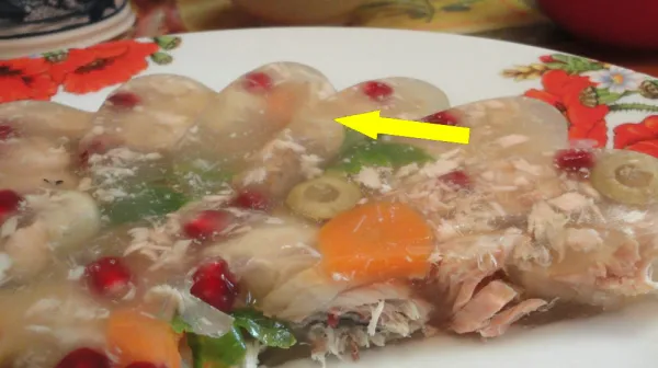 Как судак превращается в прозрачное заливное с лимоном